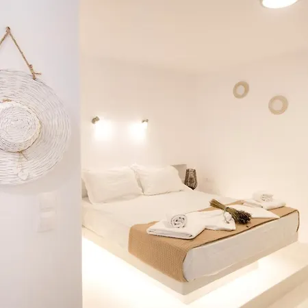 Andria's Chrisi Akti (Paros)